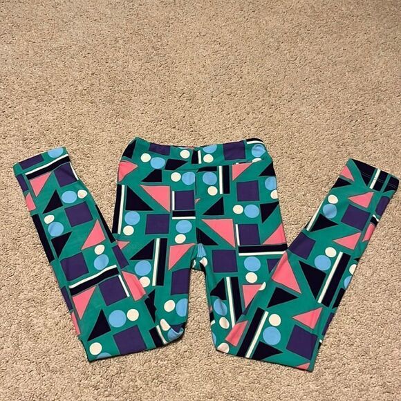 LuLaRoe Other - LulaRoe Girls Size L/ XL In like New Condition